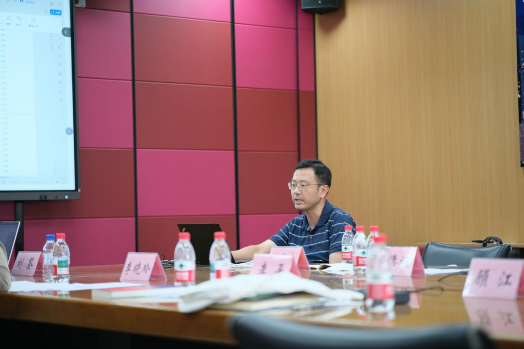 0723书本编写新闻6.jpg 0723书本编写新闻6.jpg