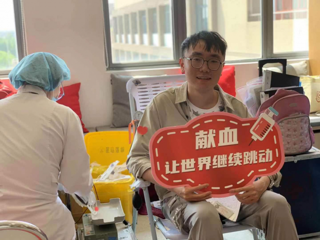图片 12 图片 12